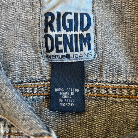 Hand painted Pac-Man denim jacket - Picture 3 of 3